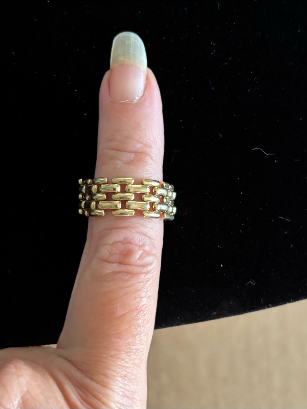 Vintage Avon Wide Gold-Tone Panther Link Band Ring
